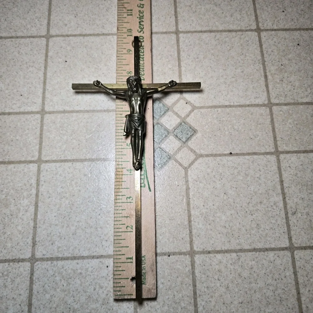 Brass Crucifix With Jesus On Cross Vintage Brass INRI Wall Hanging 10